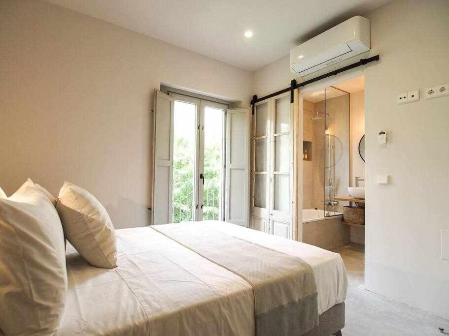Velo Vern 3 Luxury Penthouse W Views Of City Wall Gerona Exterior foto
